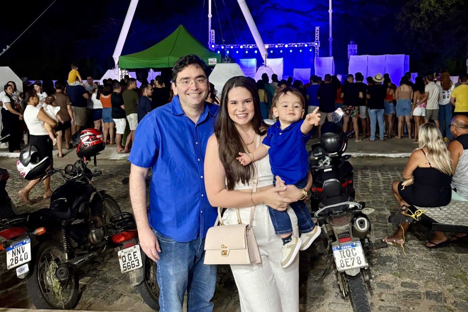 Foto da notícia: Deputado Adjuto Dias e família vieram a Caicó prestigiar espetáculo da Paixão de Cristo