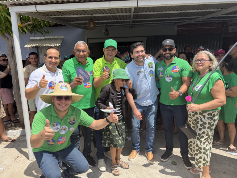Foto da cobertura: Adjuto Dias amplia parceria com Ipueira ao lado do Prefeito Ademir, do Vice Antônio Pessoa e lideranças locais