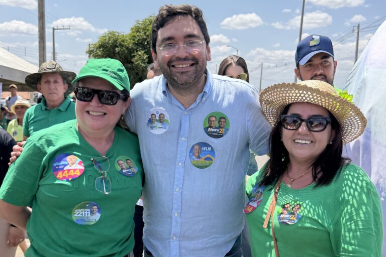 Foto da cobertura: Adjuto Dias fortalece diálogo com São João do Sabugi ao lado do Prefeito Aníbal, de vereadores e lideranças do município