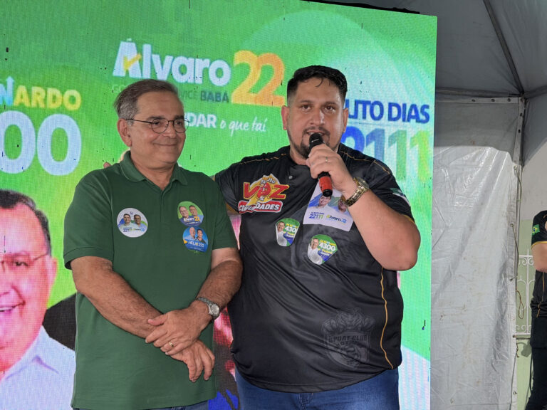 Foto da cobertura: Adjuto Dias participa de encontro nas Quintas organizado por Erick Natalense ao lado de Álvaro Dias