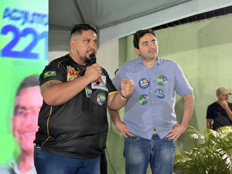 Foto da cobertura: Adjuto Dias participa de encontro nas Quintas organizado por Erick Natalense ao lado de Álvaro Dias