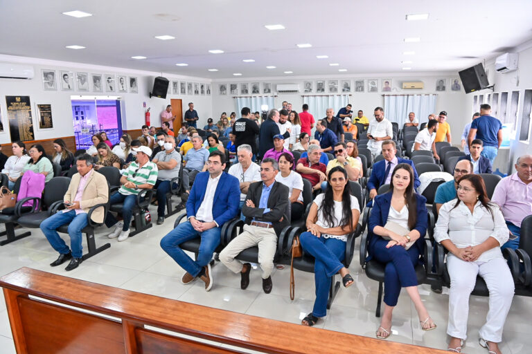 Foto da cobertura: Por iniciativa de Adjuto Dias, audiência pública debate falta de insumos no Hospital Regional do Seridó