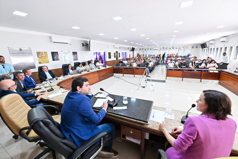 Foto da cobertura: Por iniciativa de Adjuto Dias, audiência pública debate falta de insumos no Hospital Regional do Seridó