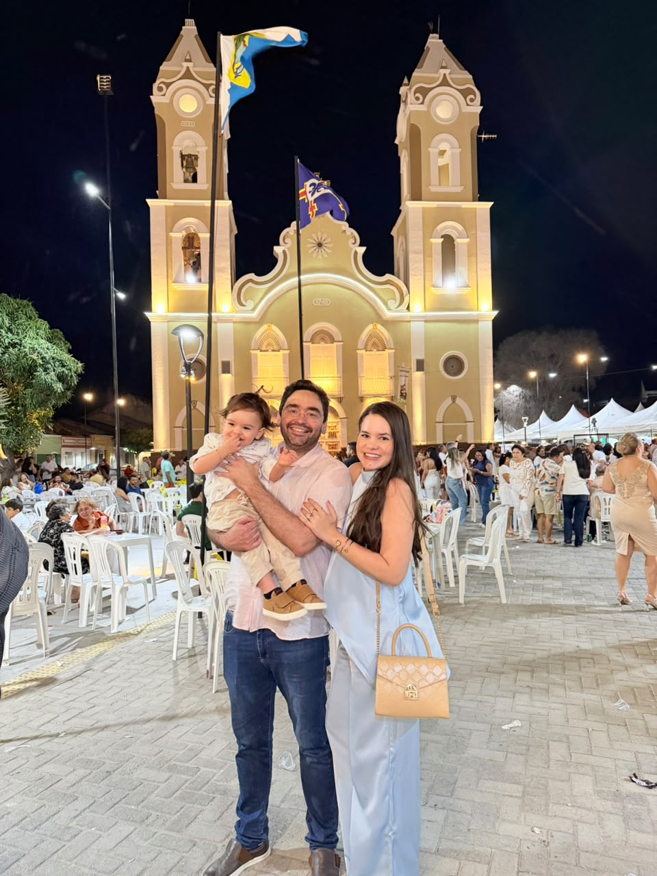 Foto da notícia: Deputado Adjuto Dias e família prestigiam jantar de Sant´Ana