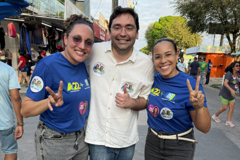 Foto da cobertura: Adjuto Dias participa da Onda 22 no Nova Natal ao lado do Prefeito Paulinho Freire, da Vice-Prefeita Joanna Guerra, de vereadores e lideranças comunitárias