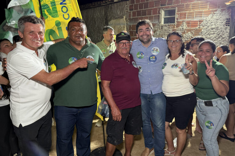 Foto da cobertura: Adjuto Dias participa de encontro político em Ipanguaçu ao lado do prefeito Jefferson Santos, do senador Rogério Marinho e do presidente da Câmara Josimar Lopes
