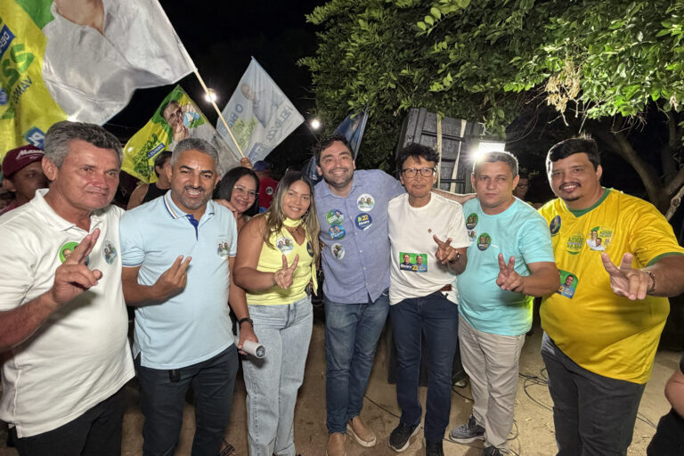 Foto da cobertura: Adjuto Dias participa de encontro político em Ipanguaçu ao lado do prefeito Jefferson Santos, do senador Rogério Marinho e do presidente da Câmara Josimar Lopes