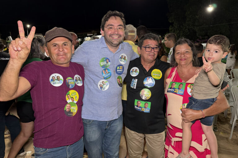 Foto da cobertura: Adjuto Dias participa de encontro político em Ipanguaçu ao lado do prefeito Jefferson Santos, do senador Rogério Marinho e do presidente da Câmara Josimar Lopes