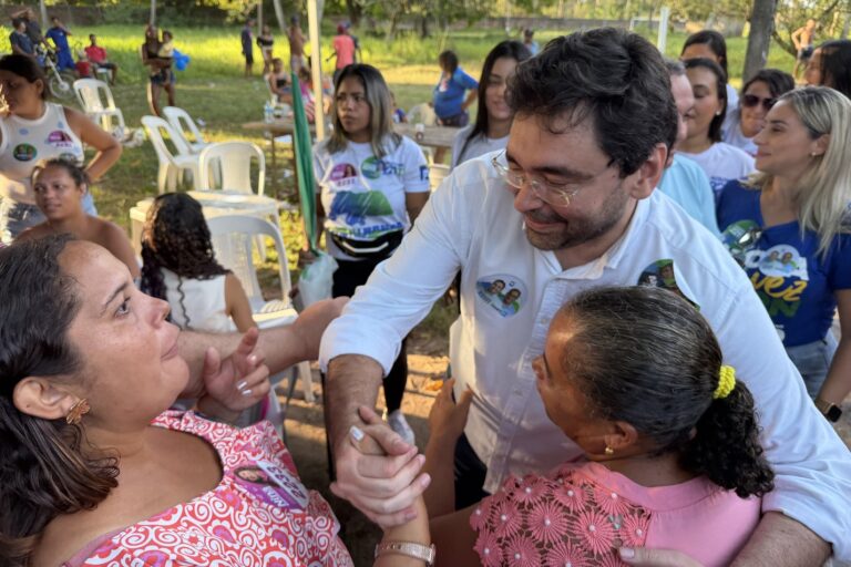 Foto da cobertura: Deputado Adjuto Dias participa de encontro político em Canguaretama ao lado dos ex prefeitos Wilsinho e Welisson e da candidata a deputada federal Nina Souza