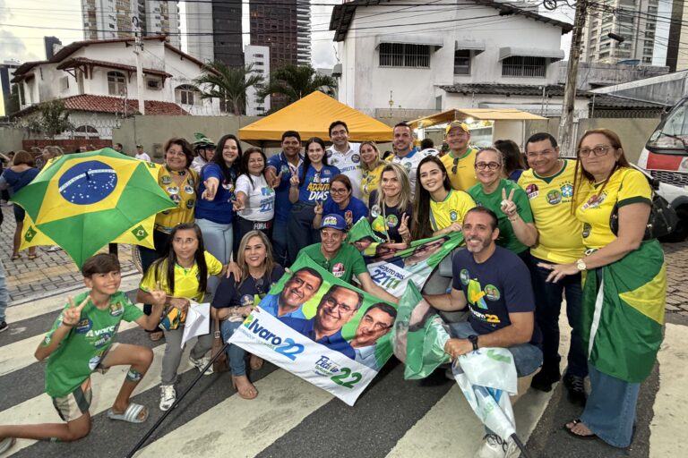 Foto da cobertura: Adjuto Dias participa de Ato Político da Independência ao lado de Álvaro Dias, Babá e Rogério Marinho