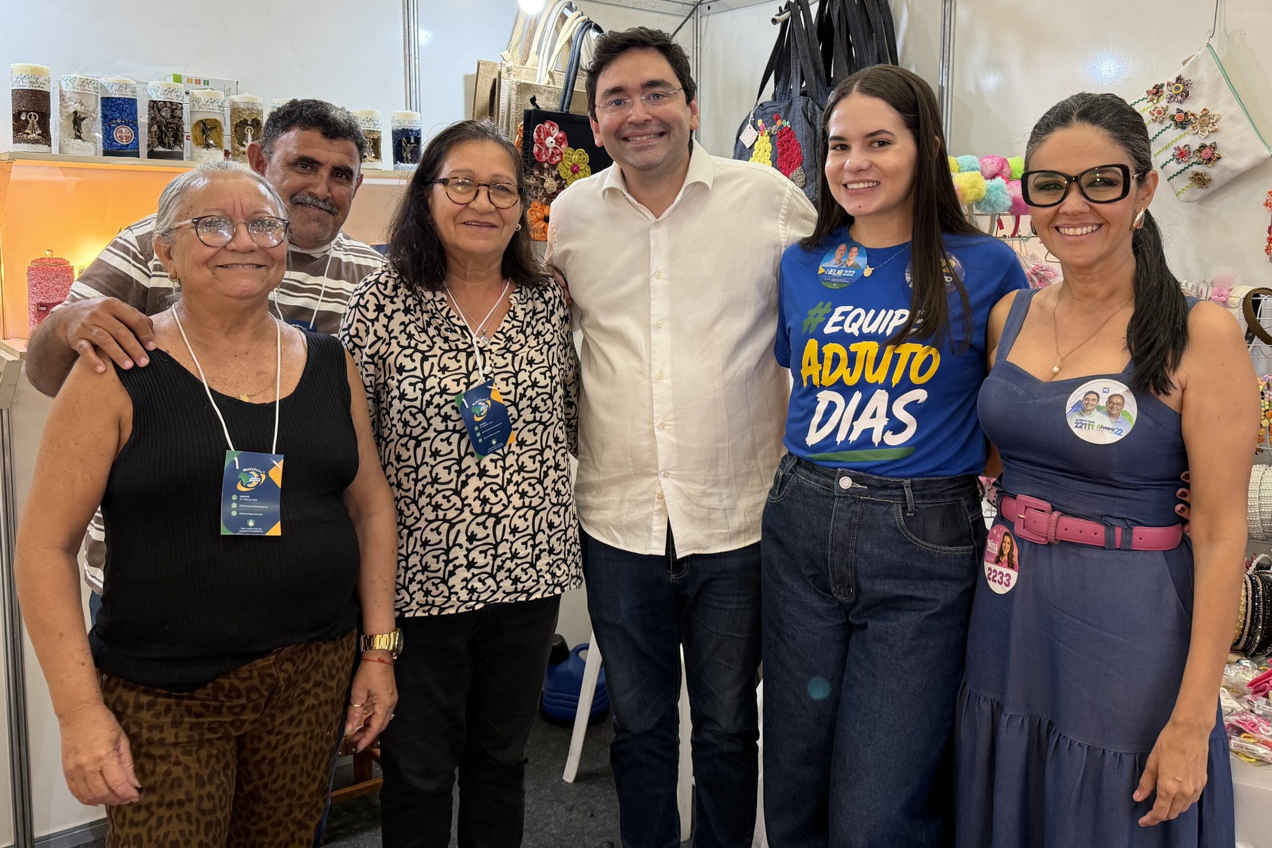 Imagem relacionada a: Adjuto Dias prestigia 31ª Feira Brasil Mostra Brasil e relembra atuação em defesa dos artesãos