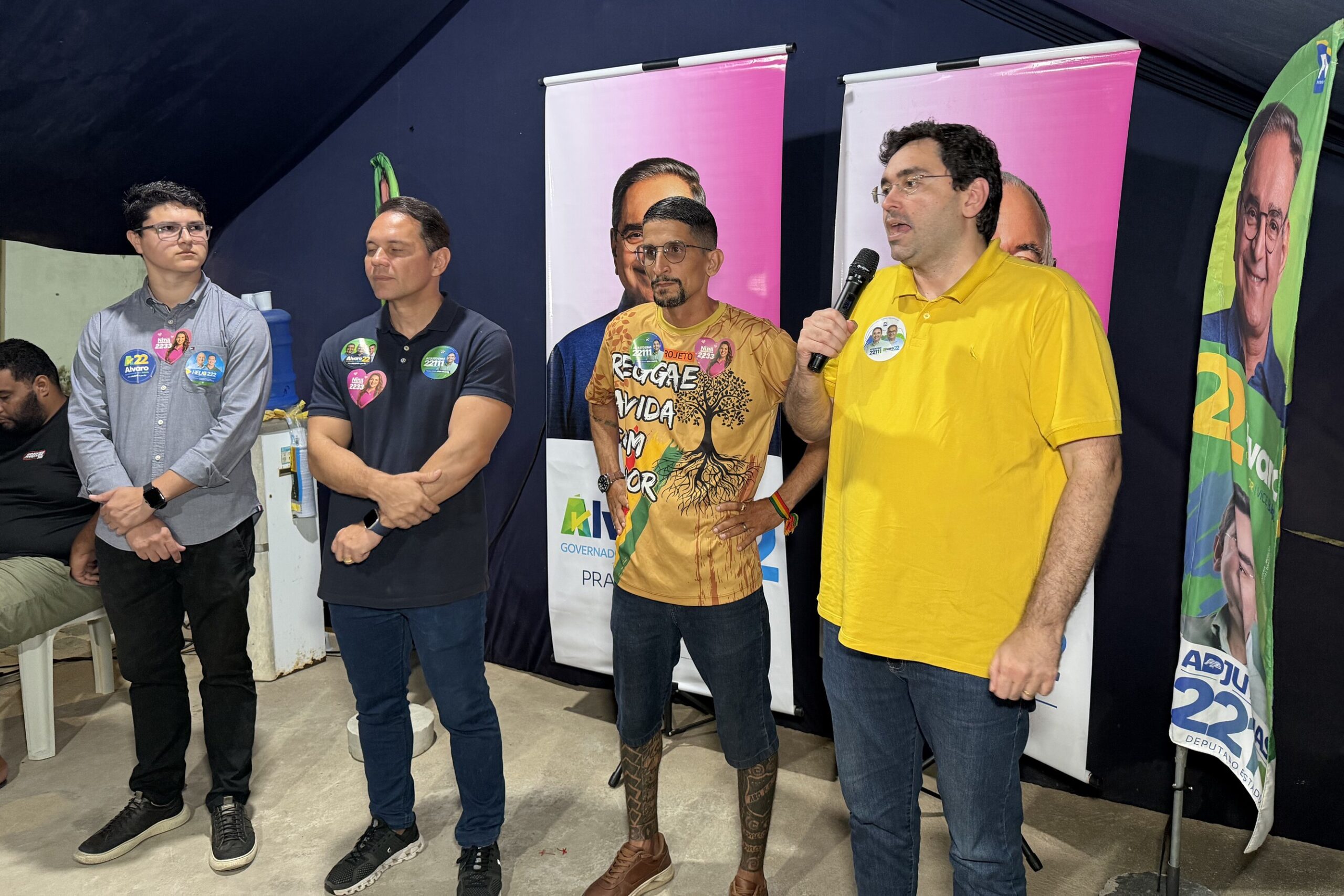 Foto da notícia: Adjuto Dias fortalece campanha à reeleição em reuniões por todas as zonas de Natal