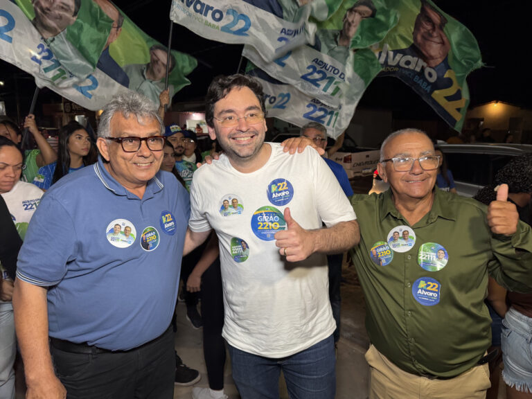 Foto da cobertura: Em Lagoa Nova, Adjuto Dias fortalece parceria com prefeito Iranildo e destaca ações pelo município