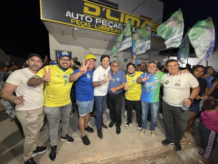 Foto da cobertura: Em Lagoa Nova, Adjuto Dias fortalece parceria com prefeito Iranildo e destaca ações pelo município