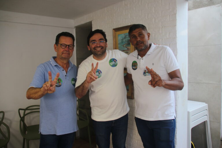 Foto da cobertura: Adjuto Dias se reúne com lideranças de Currais Novos e reforça compromisso com o município