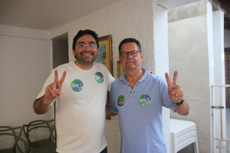 Foto da cobertura: Adjuto Dias se reúne com lideranças de Currais Novos e reforça compromisso com o município