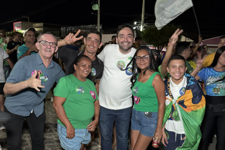 Foto da cobertura: Mobilização de Adjuto Dias em Caicó se transforma em passeata