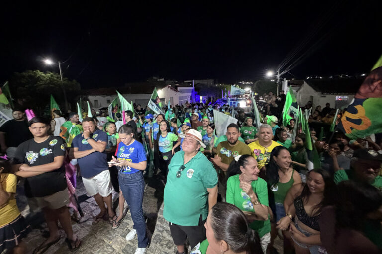 Foto da cobertura: Mobilização de Adjuto Dias em Caicó se transforma em passeata