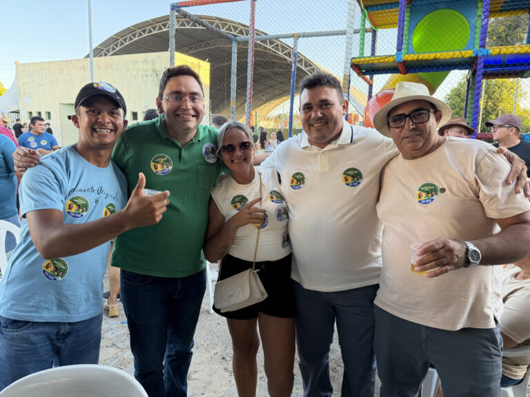 Foto da cobertura: Adjuto Dias é recebido pelo vereador Fabrício Bode em Jardim de Piranhas