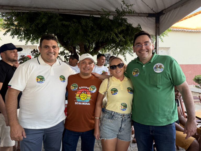 Foto da cobertura: Adjuto Dias é recebido pelo vereador Fabrício Bode em Jardim de Piranhas