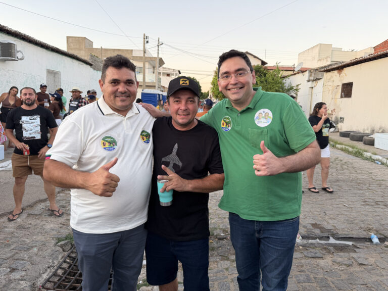Foto da cobertura: Adjuto Dias é recebido pelo vereador Fabrício Bode em Jardim de Piranhas