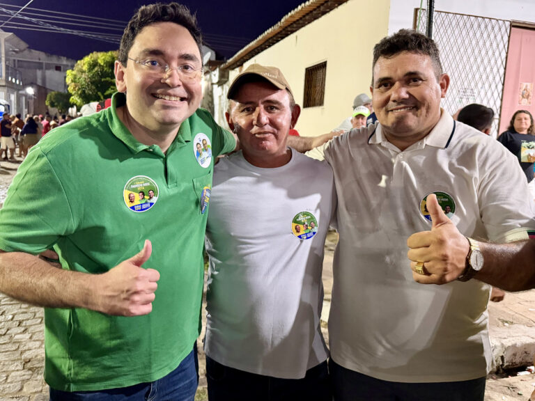 Foto da cobertura: Adjuto Dias é recebido pelo vereador Fabrício Bode em Jardim de Piranhas