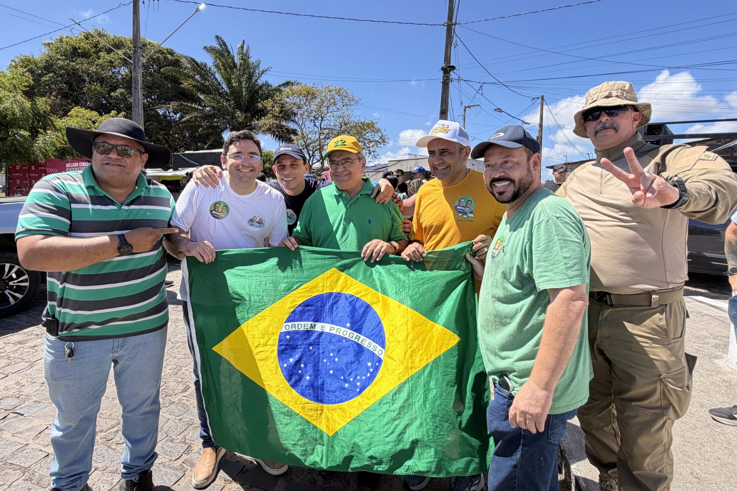 Foto da notícia: Adjuto Dias participa da Caravana 22 em Canguaretama ao lado de Wellinson e Wilsinho