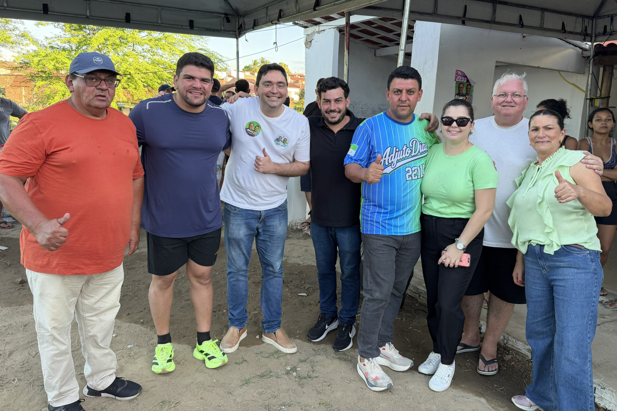 Foto da notícia: Adjuto Dias é recebido pelo vereador Felipe Vicente e pelo ex presidente da Câmara Thiago Vicente em Nova Cruz
