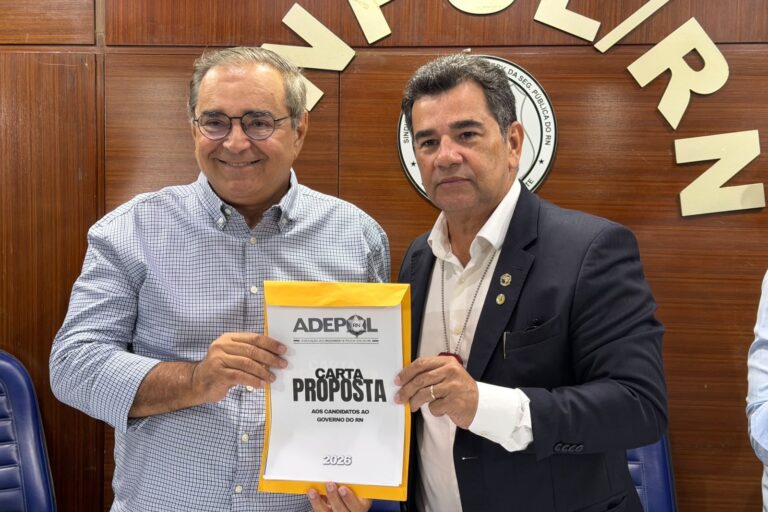 Foto da cobertura: Ao lado de Álvaro Dias, Adjuto Dias defende fortalecimento das forças de segurança