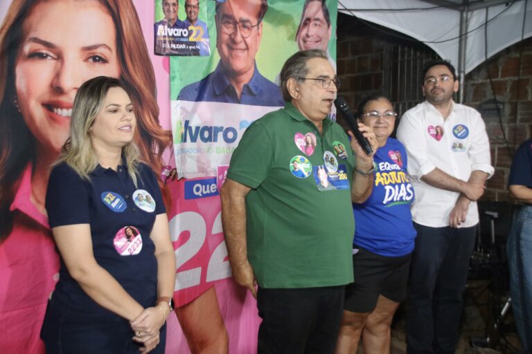 Foto da cobertura: Adjuto Dias participa de encontro da Irmã Gil com presença de Álvaro Dias e Joanna Guerra