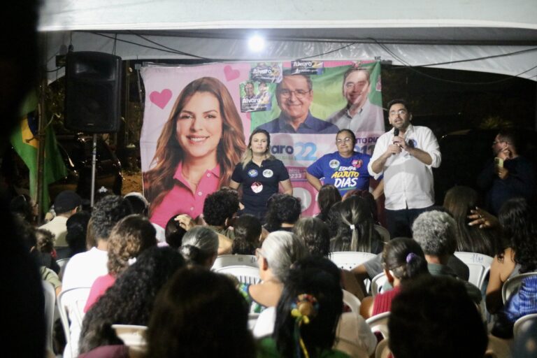 Foto da cobertura: Adjuto Dias participa de encontro da Irmã Gil com presença de Álvaro Dias e Joanna Guerra
