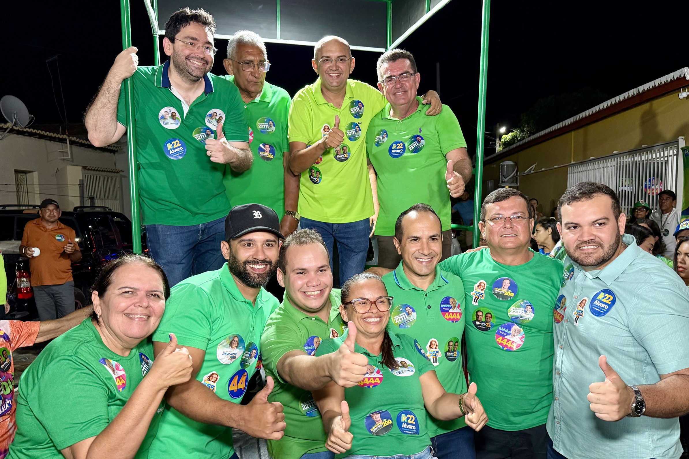 Foto da notícia: Arrastão e comício em Ipueira reforçam apoio às candidaturas de Adjuto Dias e Álvaro Dias