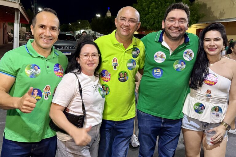 Foto da cobertura: Arrastão e comício em Ipueira reforçam apoio às candidaturas de Adjuto Dias e Álvaro Dias