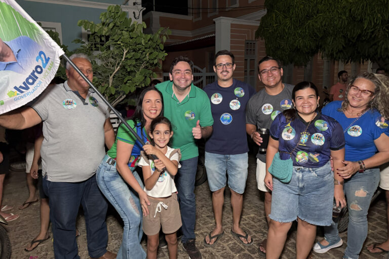 Foto da cobertura: Em Jardim do Seridó, Adjuto Dias participa de mobilização ao lado de Silvana de Lalá e lideranças