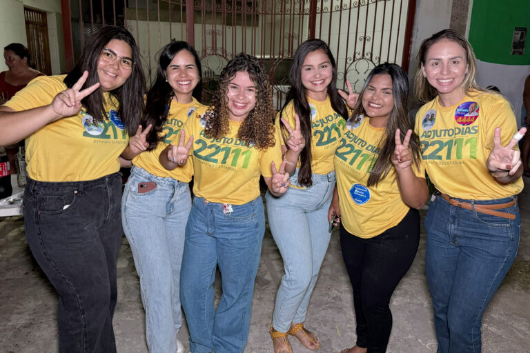 Foto da cobertura: Em Jardim do Seridó, Adjuto Dias participa de mobilização ao lado de Silvana de Lalá e lideranças
