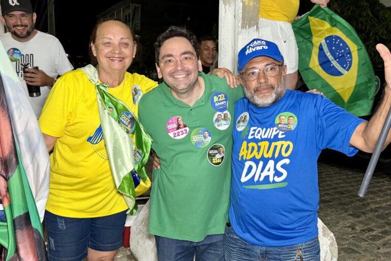 Foto da cobertura: Passeata do Trabalhador reúne grande mobilização em Caicó em apoio a Álvaro e Adjuto Dias