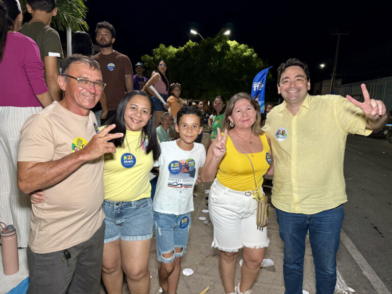 Foto da cobertura: Adjuto Dias participa de mobilização em Ipanguaçu ao lado do prefeito Jefferson Santos e lideranças